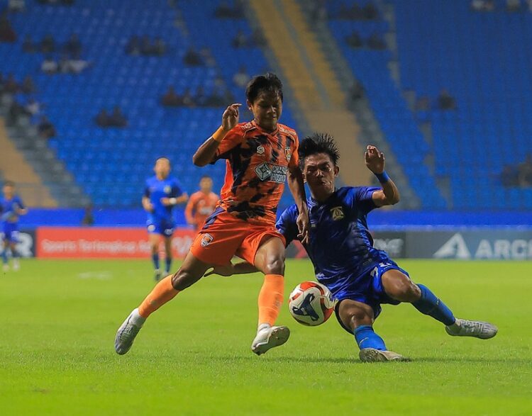 Beruang Madu Tumbang di Kandang