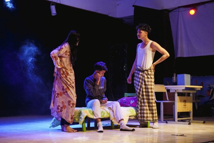 Pentaskan Drama Keluarga, Pelajar Sega Tunjukan Seni Teater Memukau