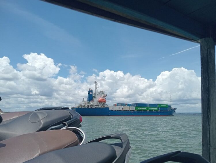 Prakiraan Cuaca Balikpapan 9 April 2026: Hujan Ringan Hingga Petir